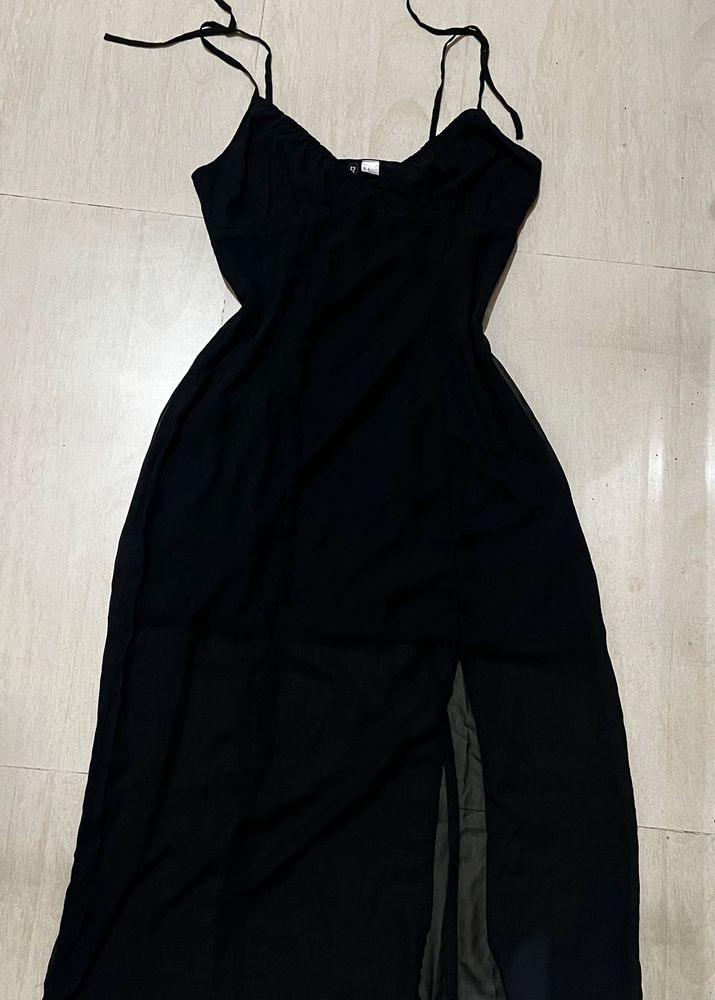 Chic Black Midi Dress