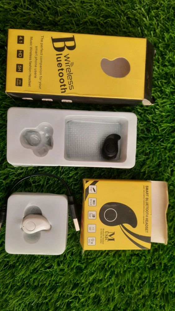 kaju Bluetooth pack of 2 brand new but not working