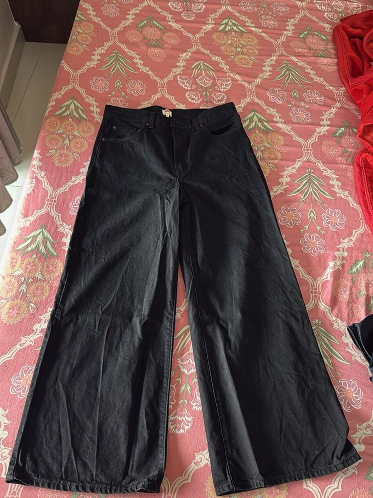 LEVIS - Wide Leg Black Denim Jeans