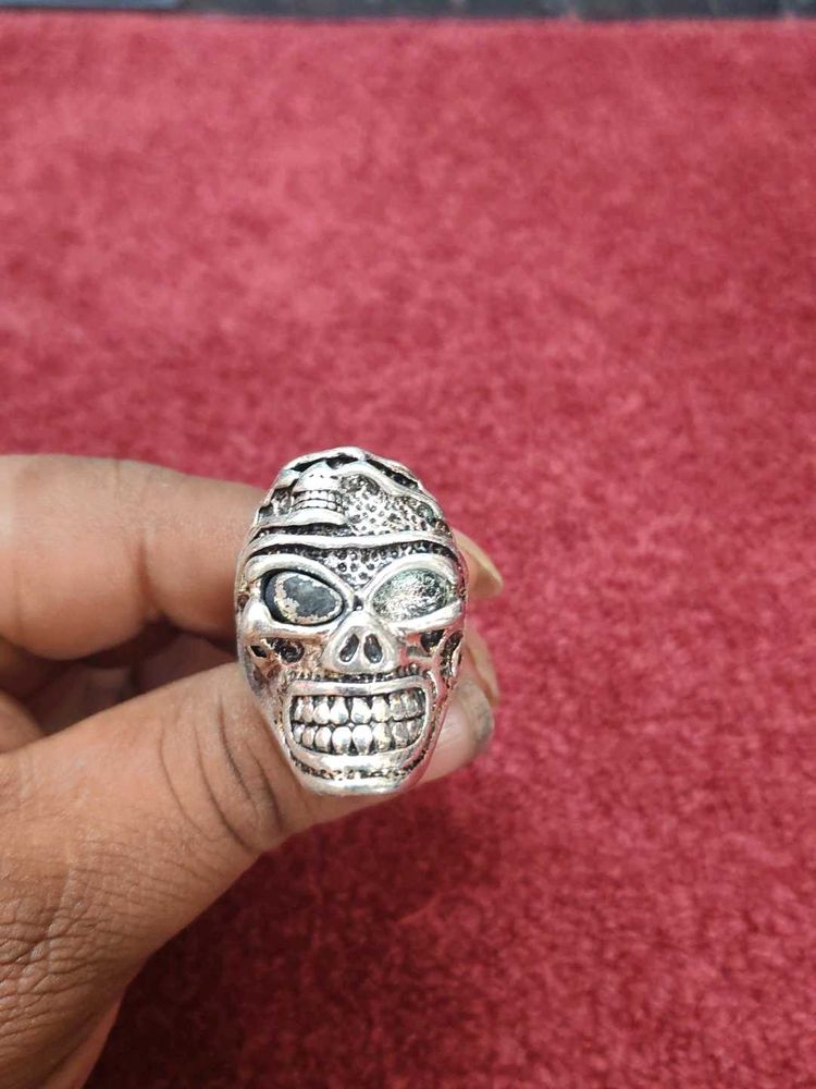 Unique Skull Ring