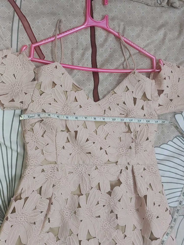 Chic Lace Floral Off-Shoulder Dress