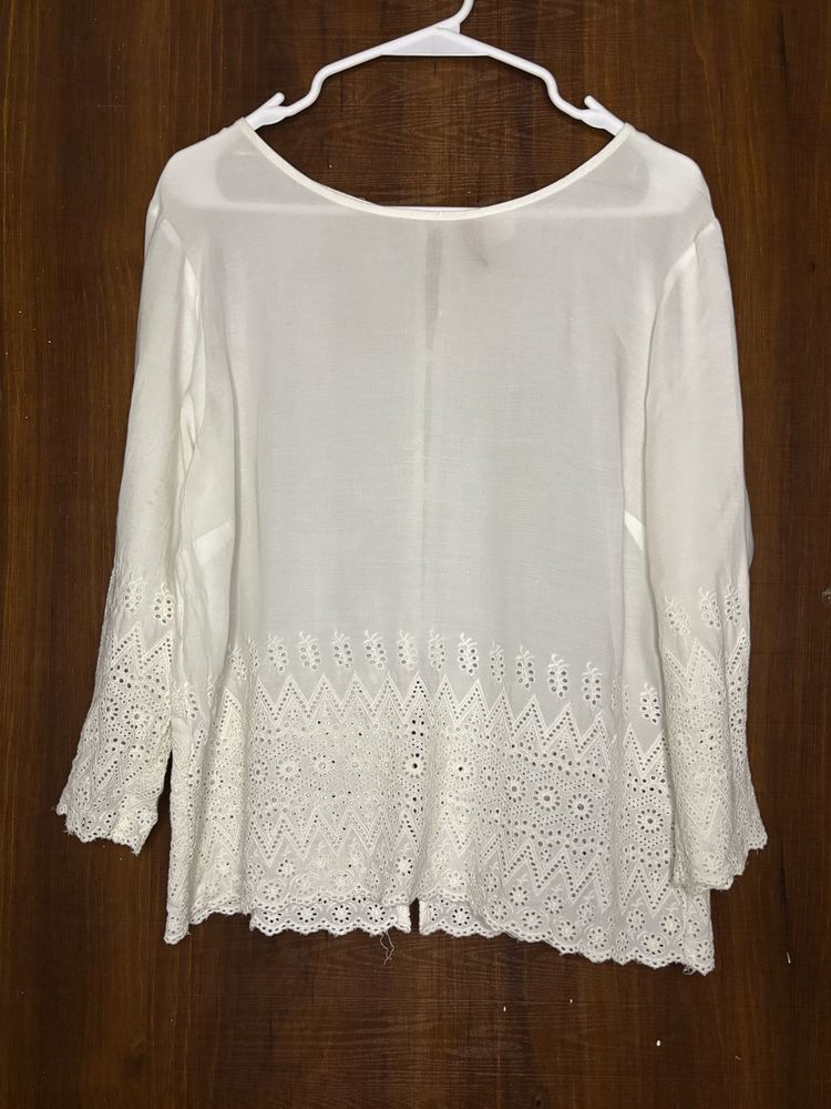 white loose top