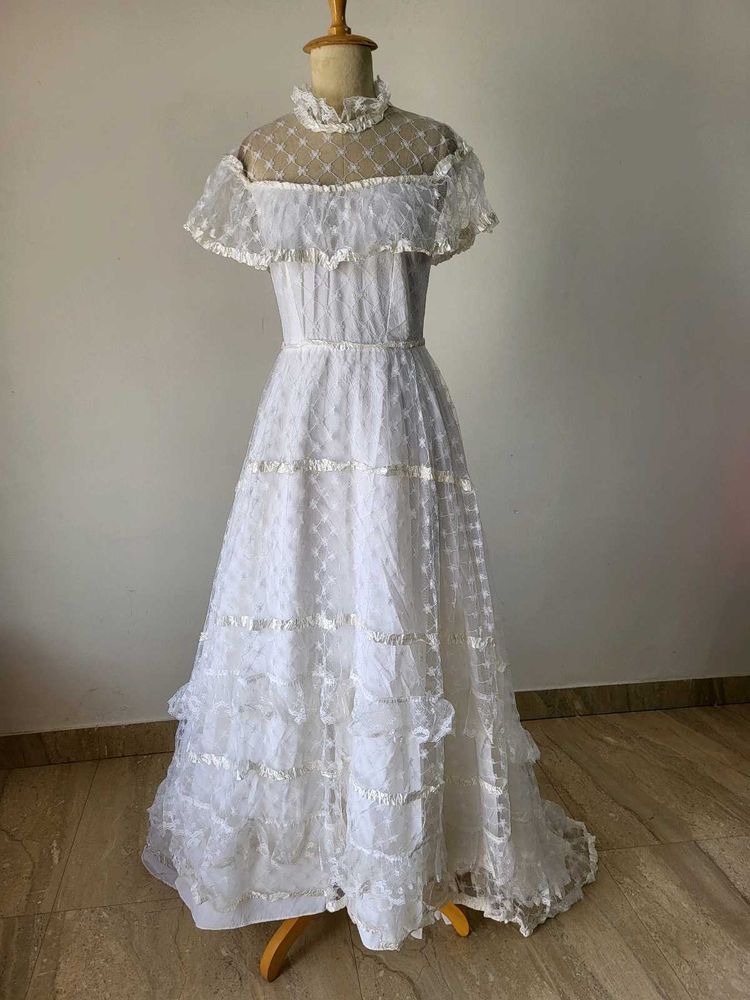 Elegant White Lace Bridal Gown