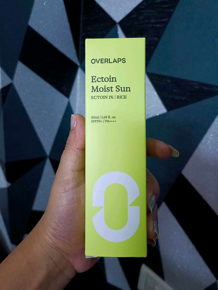 OVERLAPS Ectoin Moist Sun SPF50+