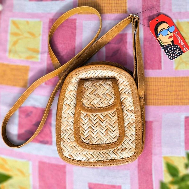 Chic Straw Crossbody Bag