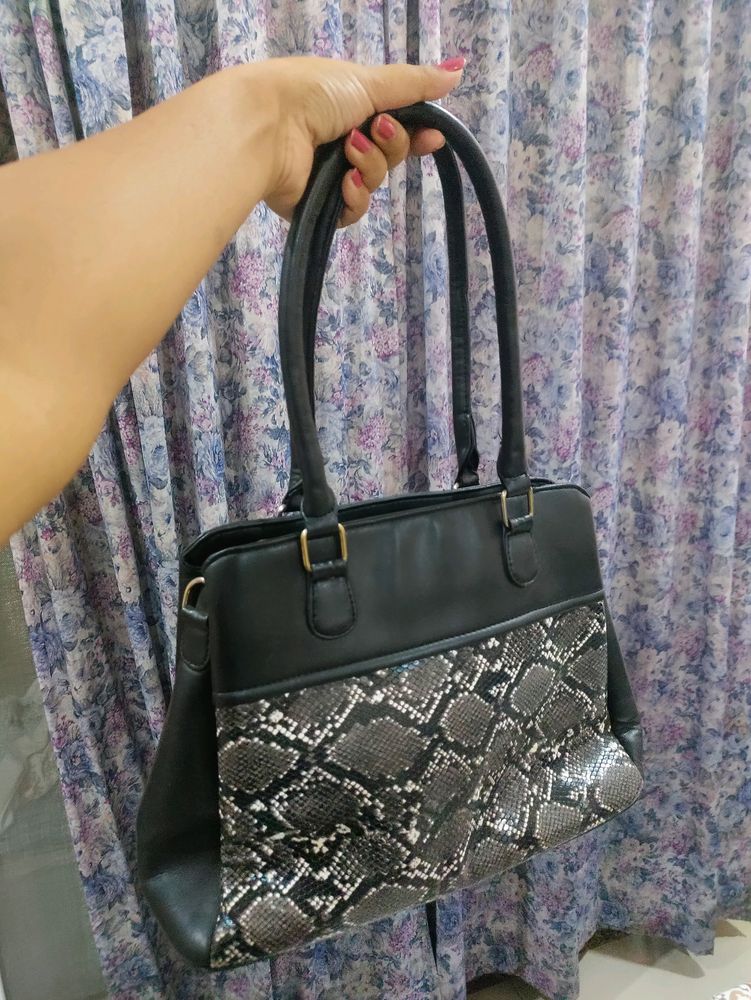 Classy Branded handbag