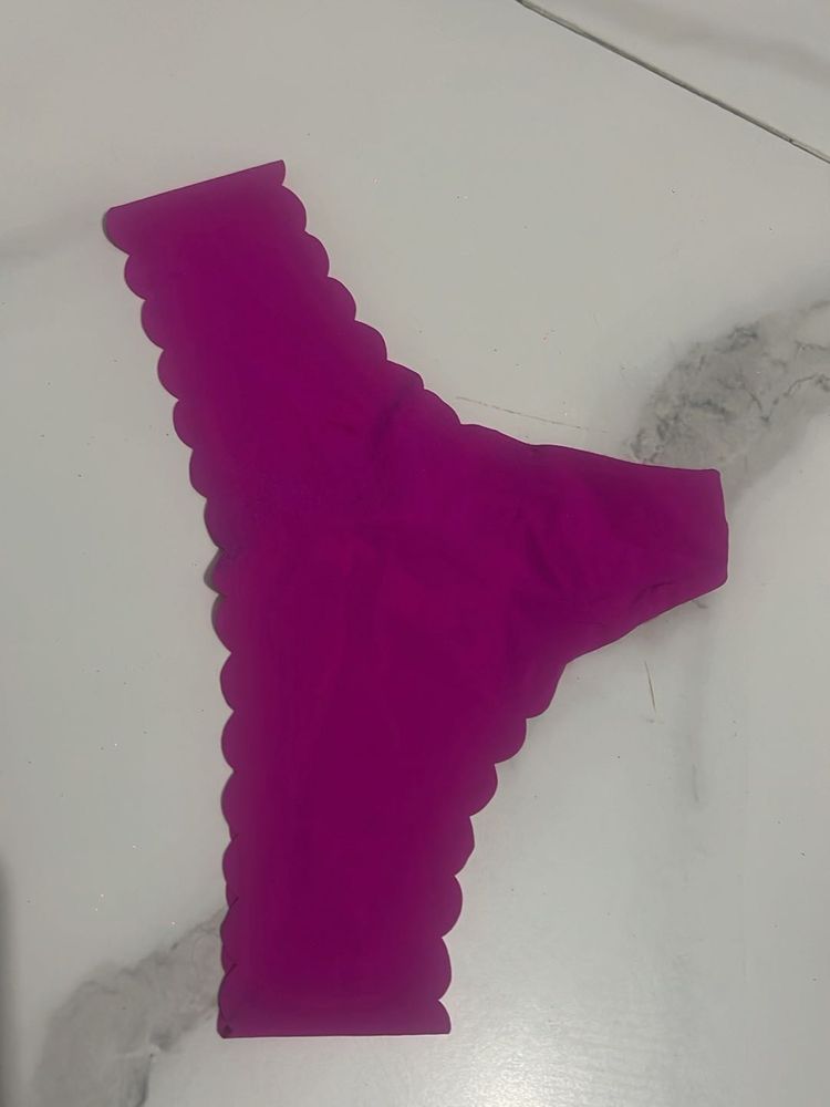 Women's Scalloped Bikini Bottom