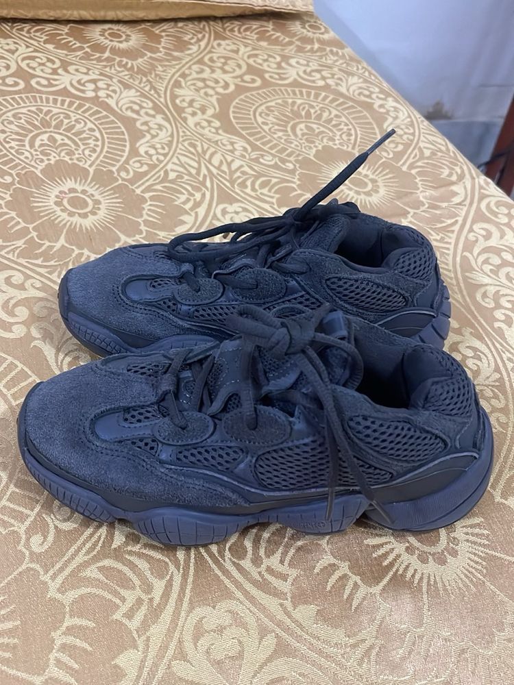 Addidas shoes for unisex