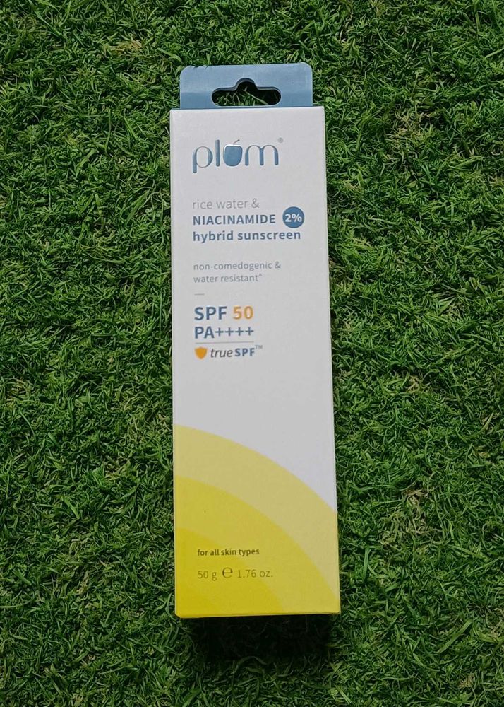Plum Rice Water &amp; Niacinamide Hybrid Sunscreen