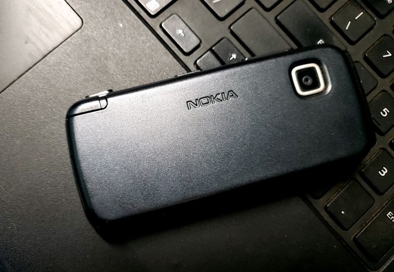 NOKIA 5233 Resistive Touch 2G Symbian Smartphone