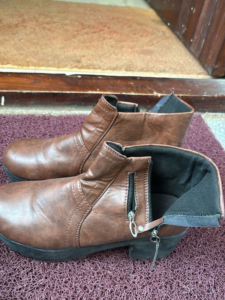 Brown Ankle Boots with Zipper