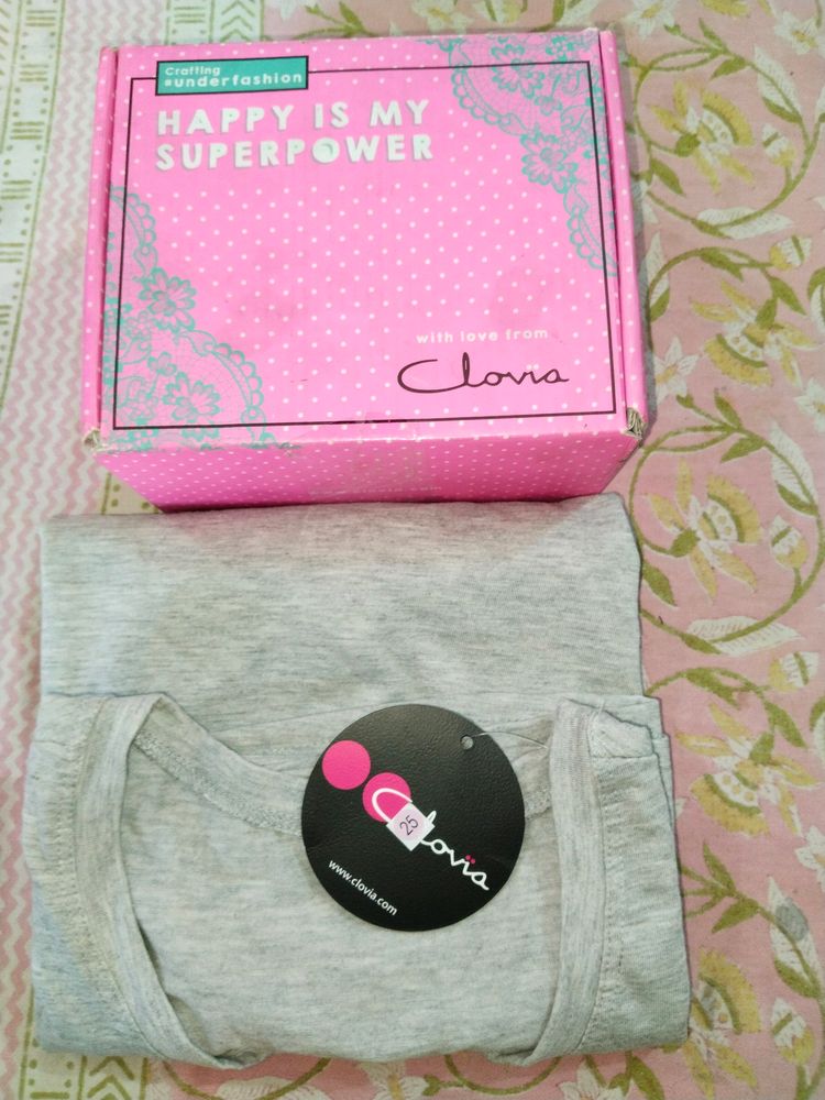Clovia Tshirt