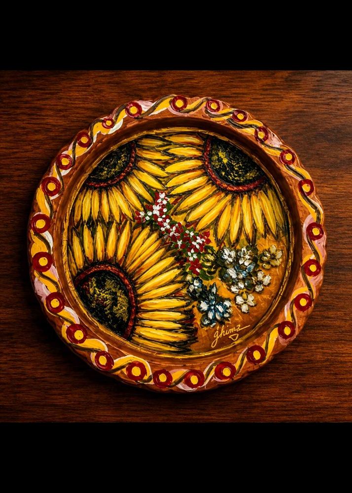 🎨 Handcrafted Tray Cum Showpiece