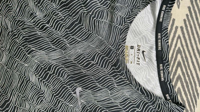 Nike Dri-Fit Running T-Shirt