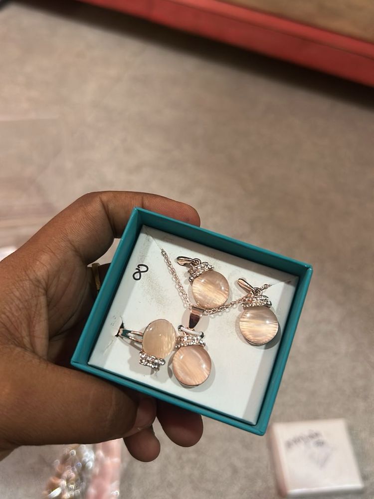 Elegant Rose Gold Jewelry Set