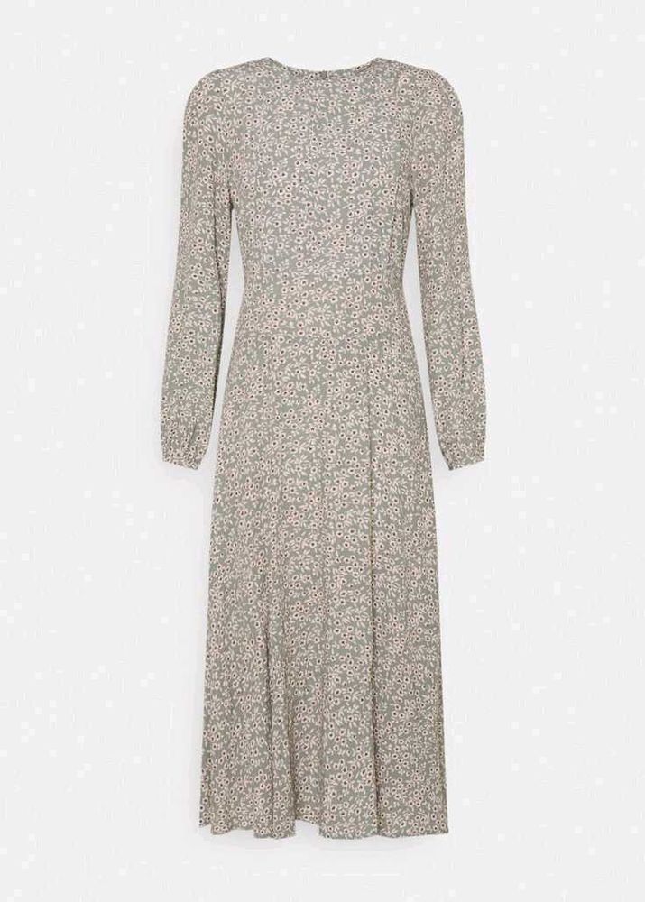 Vintage Floral Maxi Dress 🪞✨️