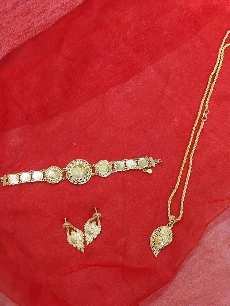 Gold-Plated Jewellery Set