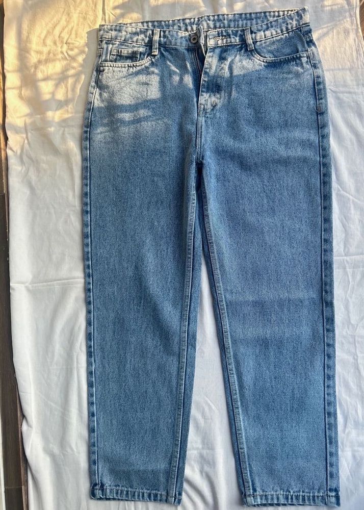 NEW WITH TAG Light Wash Denim Jeans