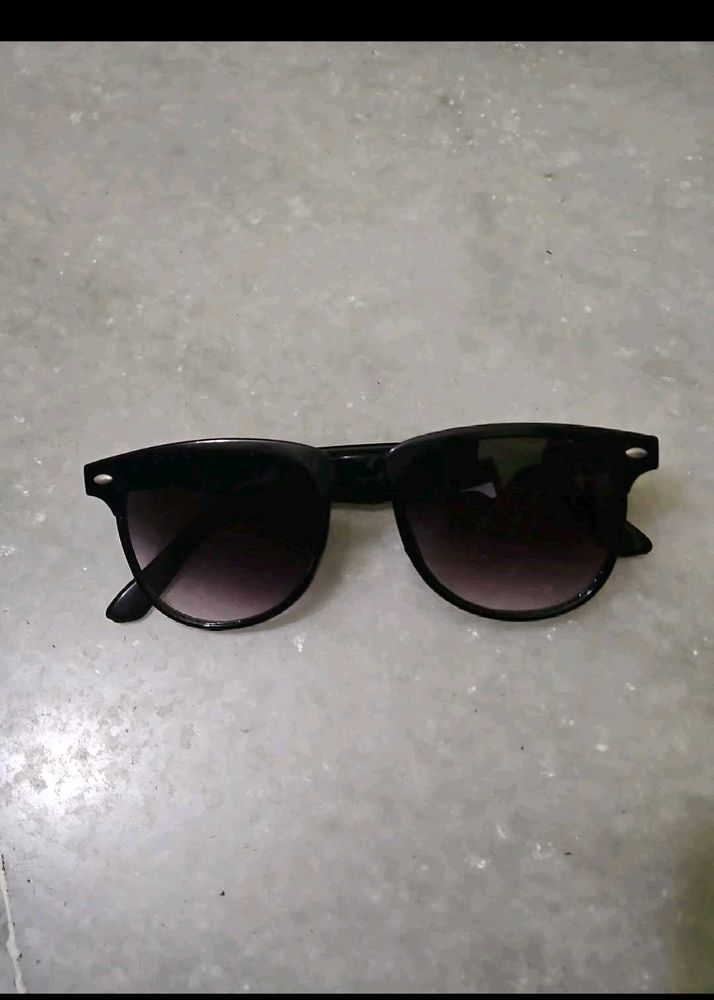 Stylish Unisex Black Sunglasses