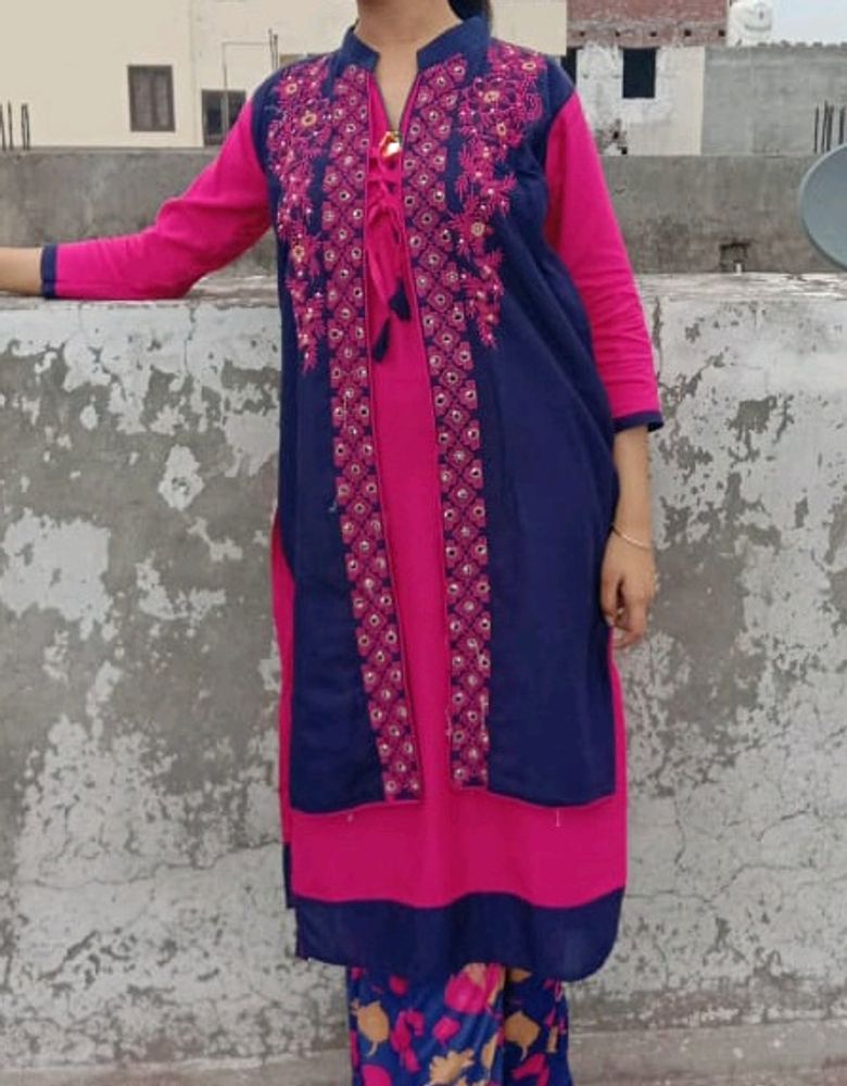 Beautiful Embroidered Kurti