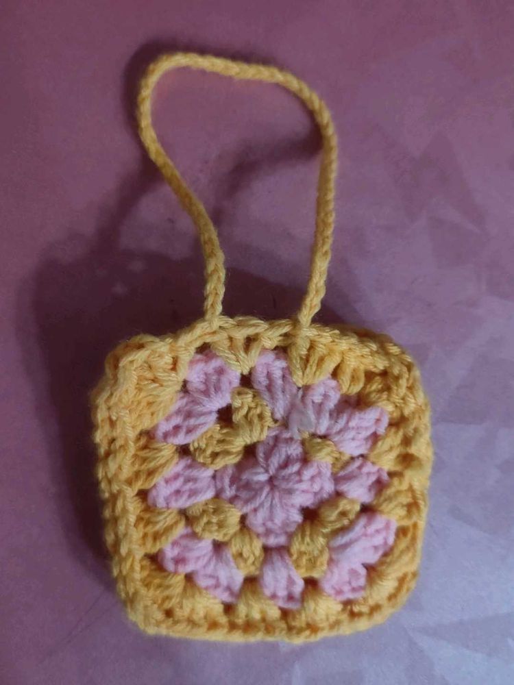 Crochet Granny earphone case bag