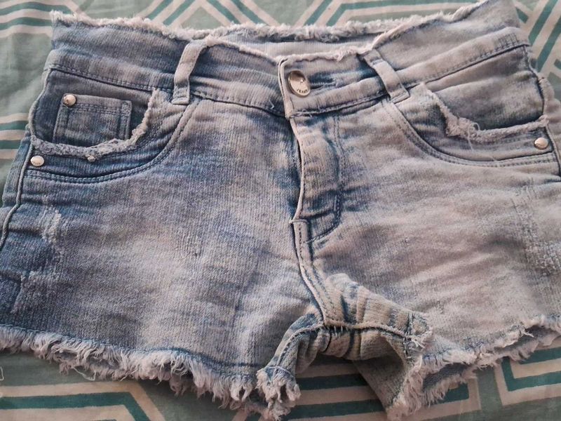 Light Wash Frayed Denim Shorts