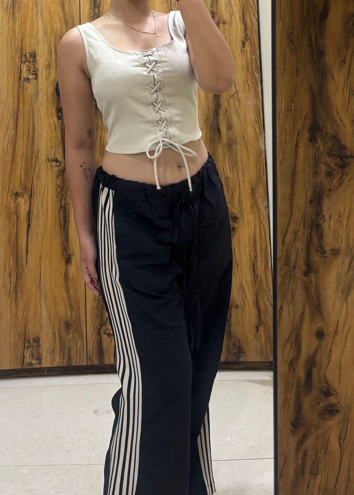 One lower two tops 🤎
