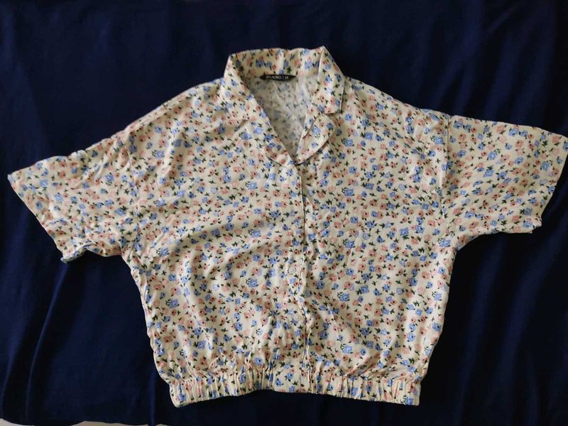 Cute Floral Print Cropped Shirt