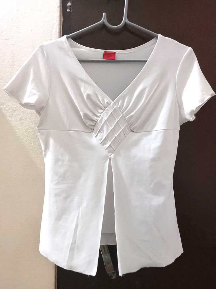 Elegant White V-Neck Top