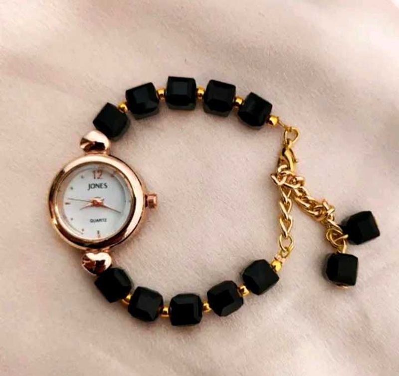 Elegant Jones Quartz Watch Bracelet