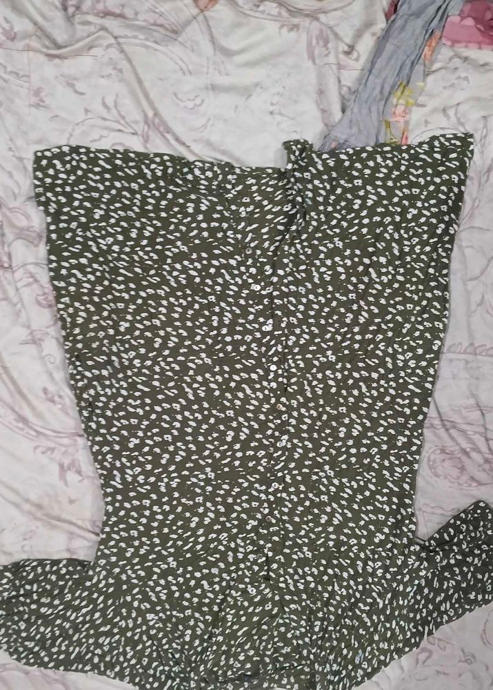 Chic Olive Green Ditsy Print Dress