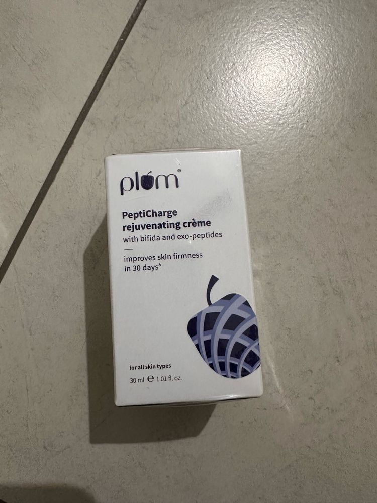 plum PeptiCharge rejuvenating creme