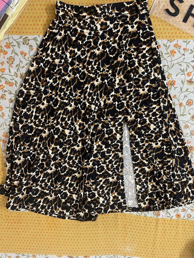 Leopard Print Slit Skirt