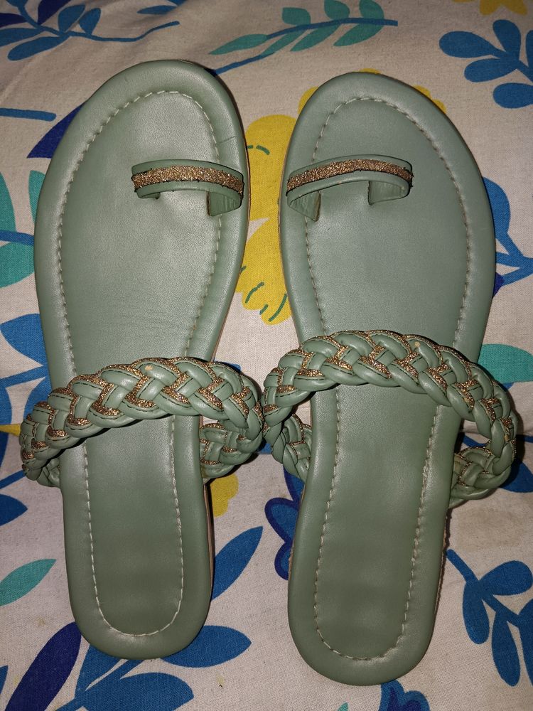 Women Fancy Slip-on Flat Sandals