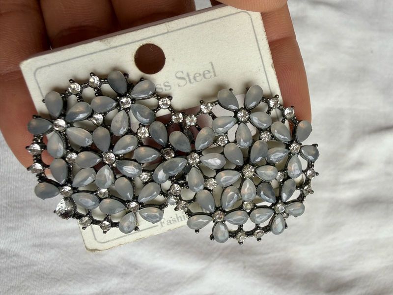Stunning Grey Floral Earrings