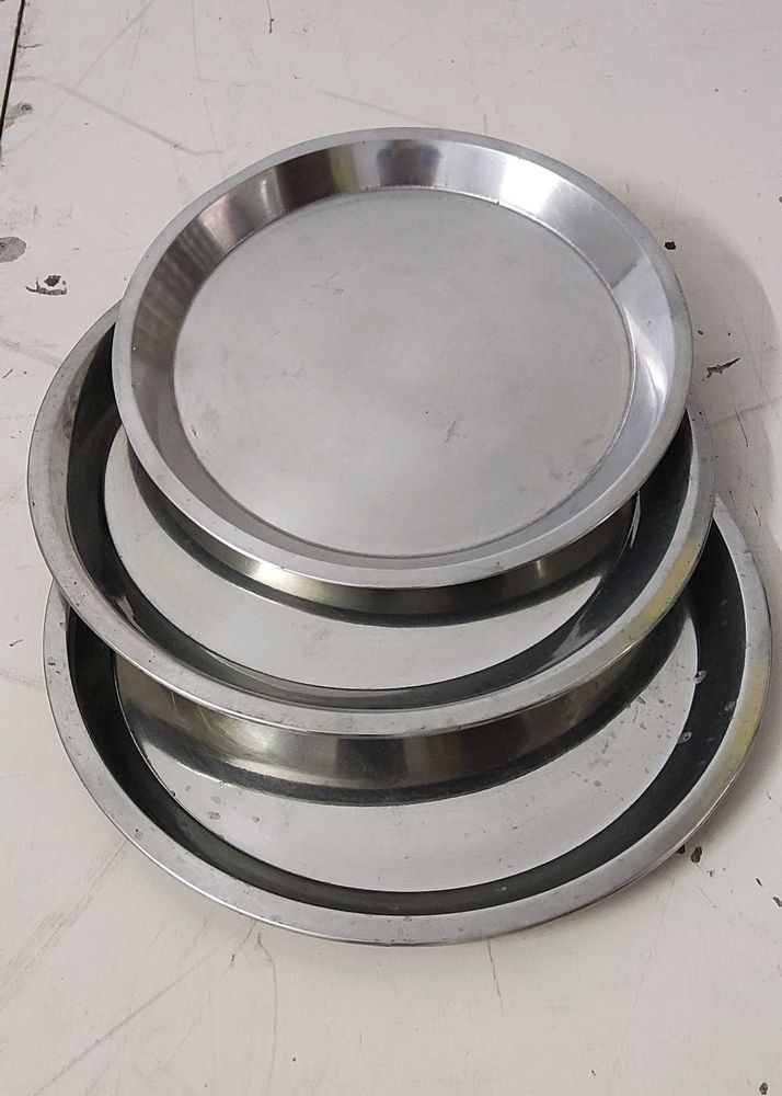 Set of 3 Stainless Steel Plates- 2L &amp; 1M