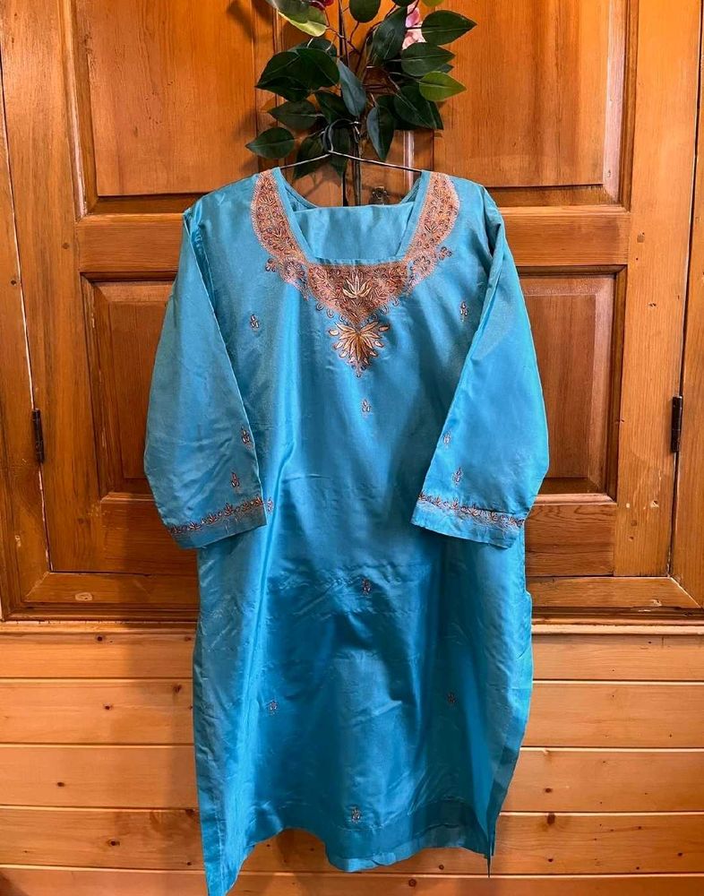 crepe kashmiri kurta set