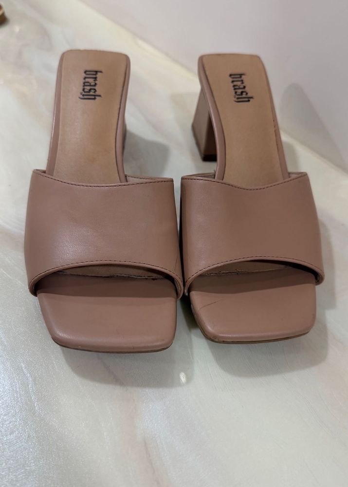 Nude block Sandals