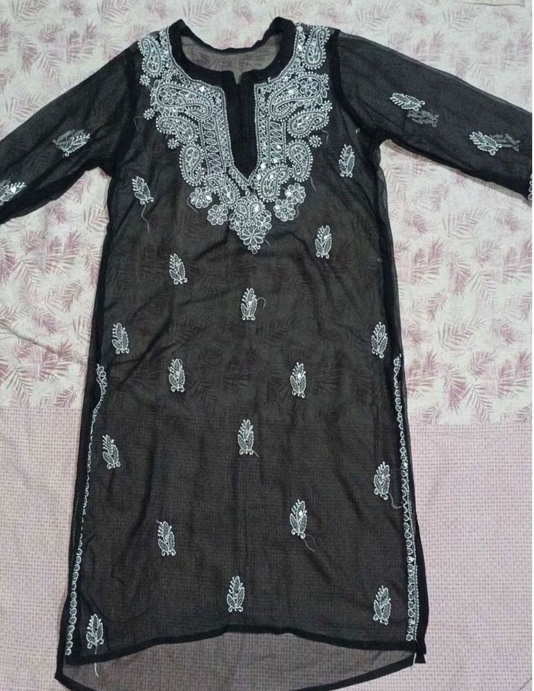 Elegant Black Embroidered Kurta