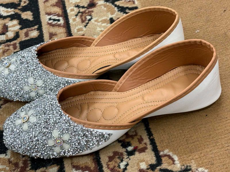 Embellished Juttis - White &amp; Silver