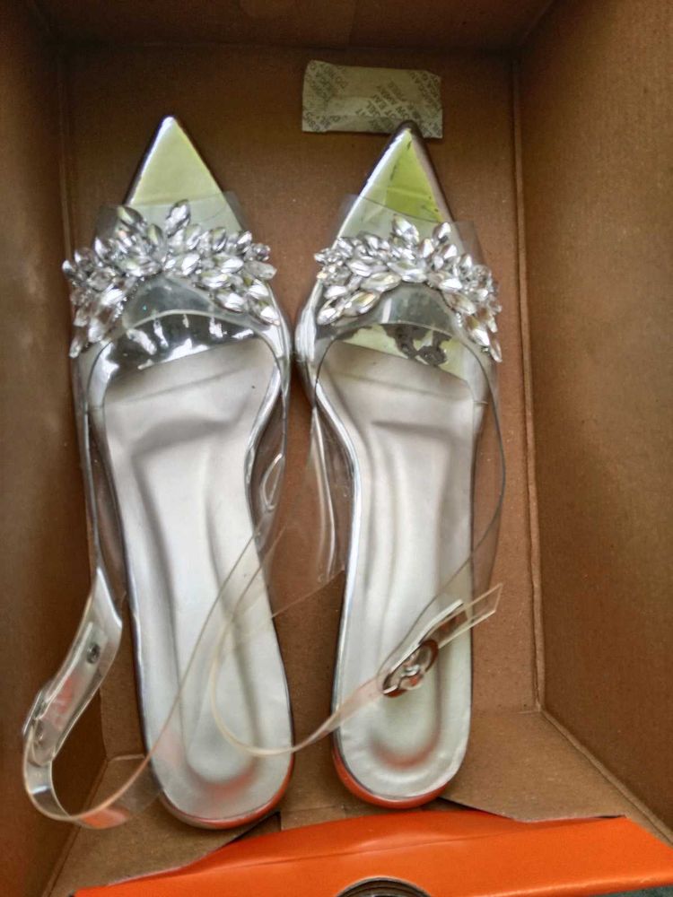 Sparkling Pointed Toe Heels