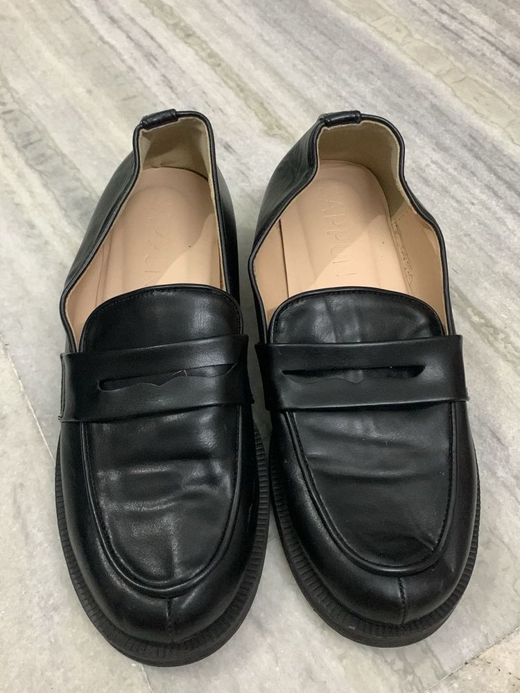 Chic Black Loafers