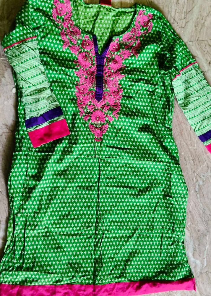 Green Embroidered Kurta