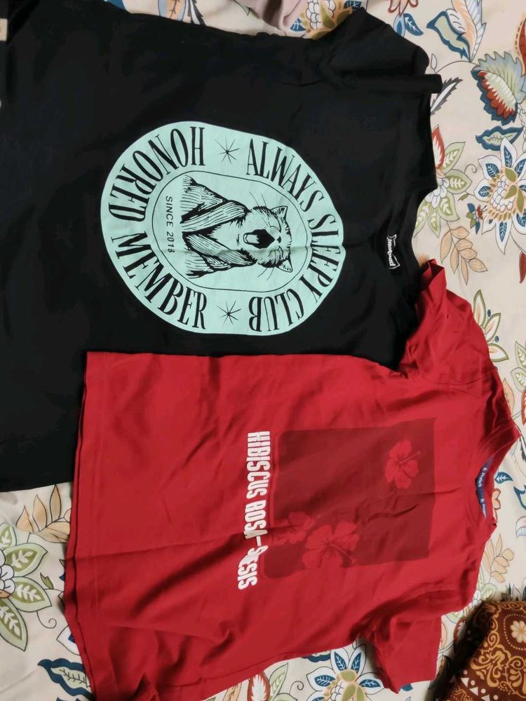 Bundle of 2 Graphic T-Shirts