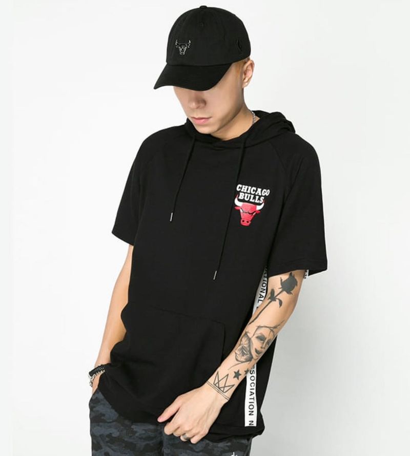 Chicago Bulls Short Sleeve Hoodie