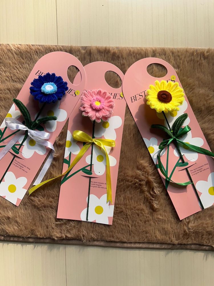 Handmade Crochet Flower Brooch Set