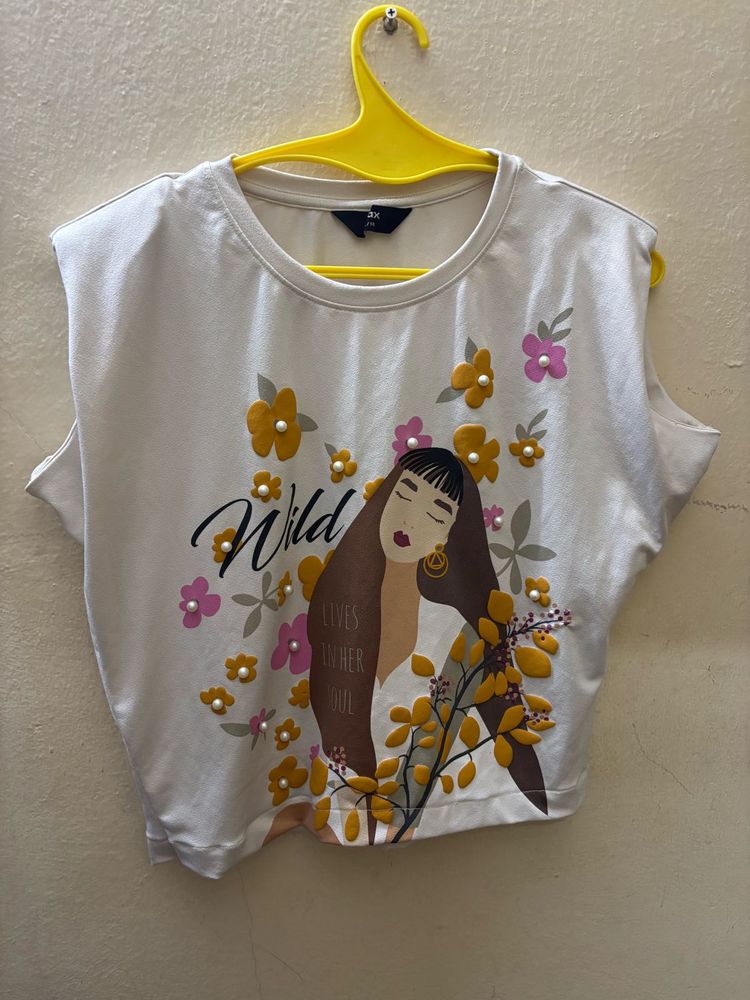 Graphic Print Sleeveless Top