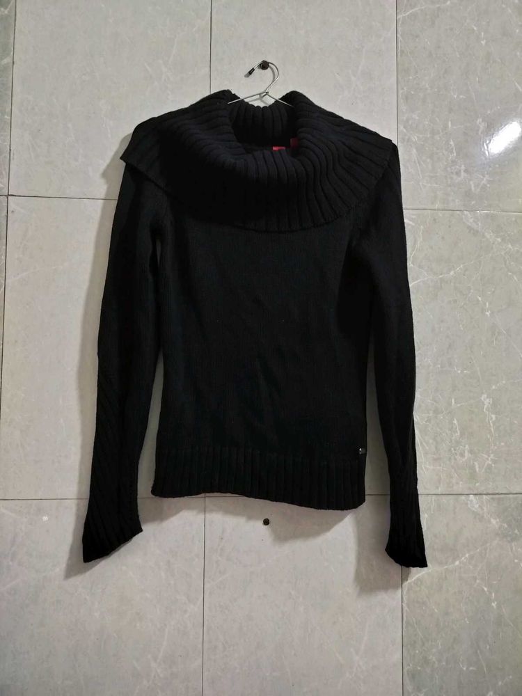 Stylish Woolen Sweater