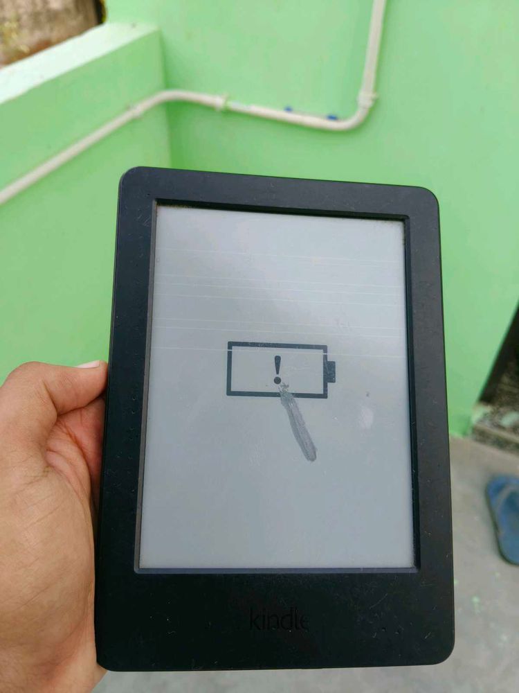 Amazon Kindle E-Reader |Battery Dead| Screen issue