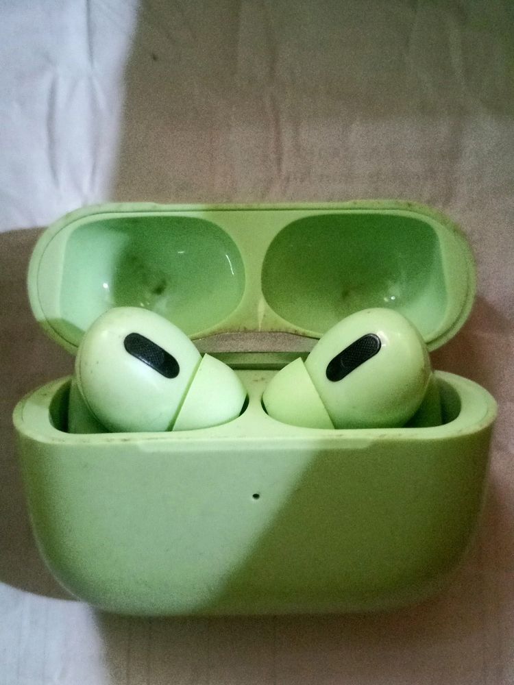 EARBUDS